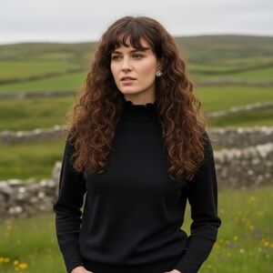 Classic Black Lettuce-Trim Turtleneck Sweater - Size L